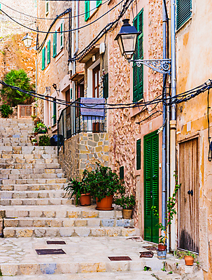 포토 JPG 해외이미지 주간 전통 해외풍경 유럽 문화 여행 건축양식 창문 거리 사람없음 야외 건물 관광지 계단 마을 맑음 시골 스페인 타운 해외포토 자연요소 해외 건축물 건축 나라 날씨 풍경 도시 파일형식 이미지허브