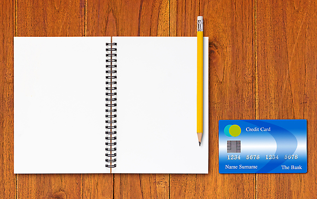 포토 JPG 해외이미지 디자인 백그라운드 컨셉 돈 비즈니스 사람없음 목재 금융 파란색 쇼핑 연필 노란색 상점 공책 잡기 오픈 신용카드 구매 플라스틱 오브젝트 보안 상업 전자 결제 소매 온라인 전자상거래 인출 해외포토 나무 컬러 재료 모션 재질 문구용품 학용품 안전 경제 필기구 재산 파일형식 이미지허브