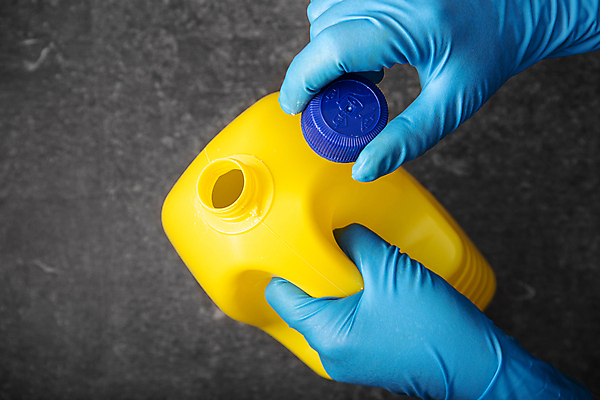 포토 JPG 해외이미지 손 가사 가정 주택 관리 작업복 사람 사람없음 건강관리 환경 펼침 업무 액체 보호 위생 씻기 빨래 상품 컨테이너 플라스틱 세제 비누 닦기 세탁기 청소부 미백 위생관리 화학물질 해외포토 직업 옷 산업 컨셉 모션 재질 건강 건물 신체부위 위생용품 청결 가전제품 작업 화학 파일형식 이미지허브