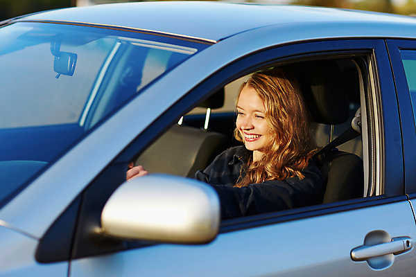 포토 JPG 해외이미지 라이프스타일 행복 유럽 도로 여행 교통시설 자동차 성공 한명 안전 사람 성인 10대 빛 금발 일출 맑음 일몰 운전 벨트 흰색 바퀴 자신감 운전사 긍정 주인 대여 대출 임대 자동 해외포토 직업 1 헤어스타일 잡화 감정 나라 길 육상교통 컬러 교통 컨셉 모션 청소년 날씨 생활 금융 경제 노을 시설 파일형식 이미지허브