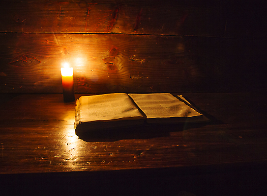 포토 JPG 해외이미지 교육 종이 백그라운드 탁자 열쇠 잉크 창조 이야기 사람 사람없음 목재 책 빛 검은색 기계 수확 골동품 키보드 기록 시간 업무 메시지 기자 편지 작가 책상 복고 문학 언론 타자기 타입 옛날 우화 처음 출판 해외포토 나무 직업 컬러 가구 농업 재료 작업 파일형식 이미지허브