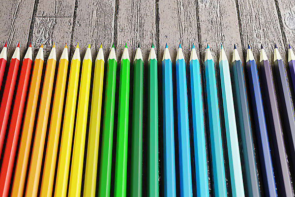 포토 JPG 해외이미지 무지개 문구용품 색연필 사람없음 3D 나무바닥 무지개색 해외포토 자연요소 학용품 바닥 컬러풀 디지털합성 오브젝트 파일형식 이미지허브