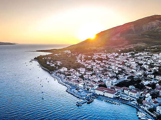 포토 JPG 해외이미지 유럽 모래 바다 섬 여행 자연 하늘 휴가 풍경 사람없음 야외 초록색 물 여름 파란색 관광지 뷰티 쥐 망토 지중해 크로아티아 명승지 조감도 해외포토 자연요소 계절 나라 컬러 설치류 생태계 파일형식 이미지허브