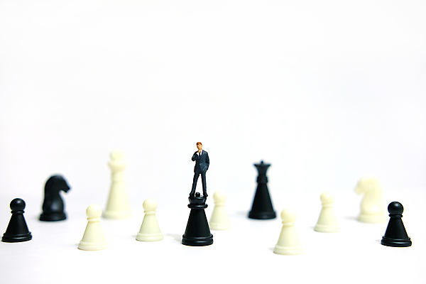 포토 JPG 해외이미지 직업 조각 백그라운드 컨셉 생각 비즈니스 사업가 모션 놀이 성공 아이디어 서기 사람 경기 사람없음 금융 사무실 장난감 숫자 힘 침묵 경쟁 미니어처 도전 게임 비즈니스맨 체스말 체스 계획 대표 리더 싸움 패배 체스판 전략 경영 정치 제어 필승 해외포토 문자 남자 스포츠 경제 모형 소리 우승 말_게임 직장인 파일형식 이미지허브