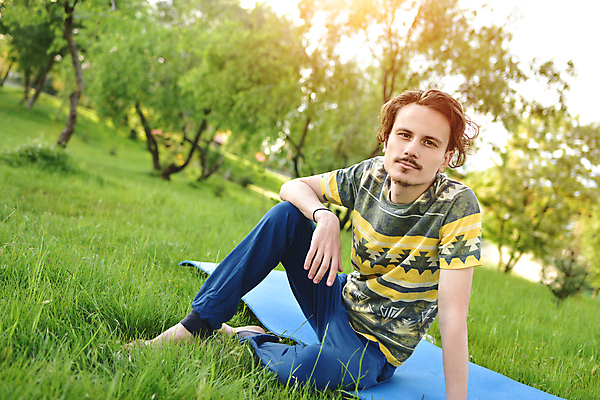 포토 JPG 해외이미지 모델 라이프스타일 공원 남자 행복 여행 포즈 바지 자연 모바일 휴식 수염 관리 한명 미소 사람 앉기 야외 초록색 여름 파란색 스마트폰 핸드폰 노란색 유행 여행객 자전거 일몰 꿈 수확 타이핑 잡기 도시 바퀴 이메일 문자메시지 터치스크린 스타일 해외포토 1 계절 공공시설 감정 컬러 컨셉 농업 모션 하의 표정 생활 전자제품 스마트기기 노을 바이크 메시지 생태계 파일형식 이미지허브