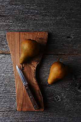 포토 JPG 해외이미지 과일 도마 사람없음 목재 가을 시골 칼 머리위 정물화 해외포토 나무 계절 재료 주방용품 그림 파일형식 이미지허브