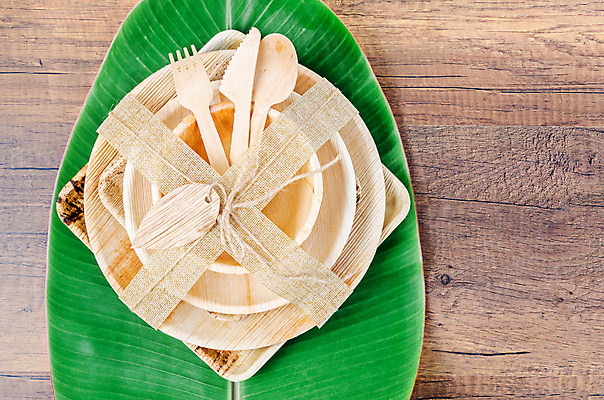 포토 JPG 해외이미지 종이 잎 실내 사람없음 목재 세트 자연보호 나이프 묶기 에코 친환경 에코라이프 노끈 나무숟가락 나뭇잎모양 나무그릇 나무접시 나무포크 친환경제품 제로웨이스트 나무배경 해외포토 모양 나무 식물 라이프스타일 그릇 식기 접시 줄 백그라운드 포크 재료 모션 자연 나뭇잎 내부 환경 숟가락 그린캠페인 칼 보호 사회이슈 파일형식 이미지허브