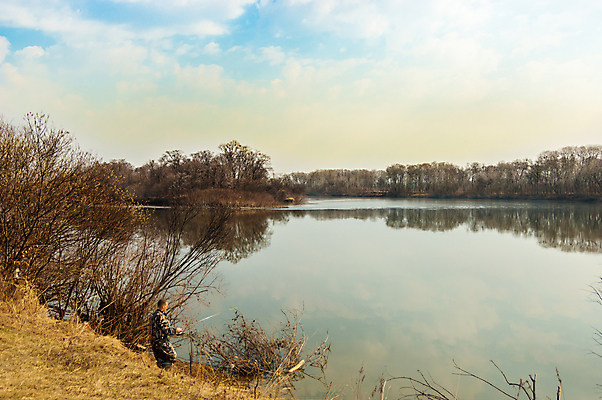 포토 JPG 해외이미지 구름 옷 스포츠 백그라운드 낚시 어류 어업 한명 취미 야외 강 일출 장비 잡기 낚시꾼 캡모자 해외포토 자연요소 모자_잡화 1 산업 모션 레저 사람 노을 수중동물 파일형식 이미지허브