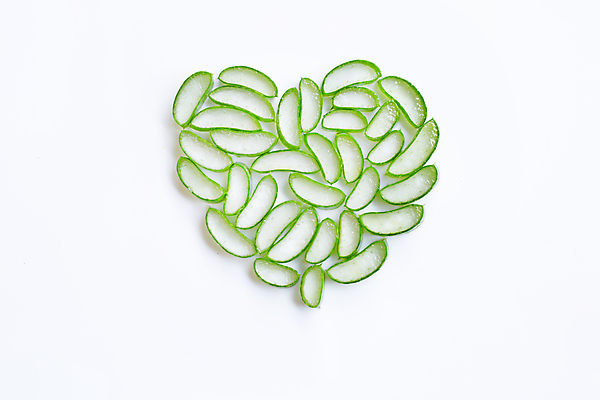 포토 JPG 해외이미지 스튜디오촬영 조각 단면 실내 사람없음 하이앵글 뷰티 하트 흰배경 알로에 해외포토 모양 식물 뷰포인트 백그라운드 내부 흰색 파일형식 이미지허브