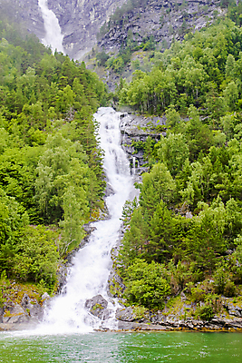 포토 JPG 해외이미지 구름 바다 여행 자연 날씨 산 파노라마 노르웨이 풍경 사람없음 야외 초록색 물 파란색 강 뷰티 트래킹 폭포 하이킹 보트 숲 언덕 암초 내추럴 스칸디나비아 원정 해외포토 자연요소 유럽 컬러 배_교통 레저 촬영기법 생태계 파일형식 이미지허브