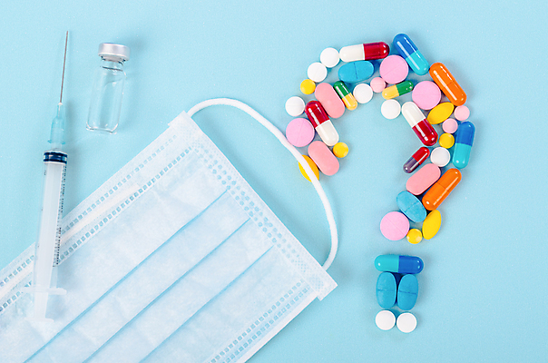 포토 JPG 해외이미지 주사기 마스크 사람없음 알약 물음표 예방 파란배경 주사약 백신 예방접종 코로나바이러스 해외포토 기호 백그라운드 의학 의료기기 파란색 약 바이러스 접종 파일형식 이미지허브