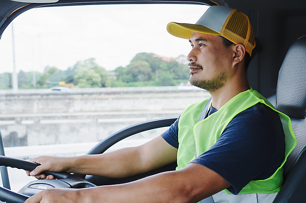 포토 JPG 해외이미지 직업 남자 행복 산업 중년 비즈니스 교통시설 자동차 태국 노동자 실내 한명 사람 앉기 동양인 성인 30대 운전 화물 업무 작업 운전사 닫기 큼 콧수염 서비스 짐차 트레일러 주인 물류 해외포토 1 감정 아시아 육상교통 교통 모션 수염 인종 내부 장년 운송업 크기 시설 파일형식 이미지허브