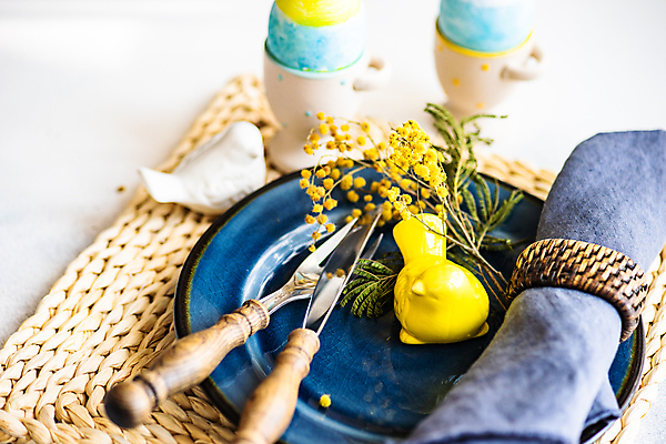 포토 JPG 해외이미지 나무 식기 접시 백그라운드 탁자 휴가 부활절 프레임 사람없음 초록색 파란색 세트 노란색 계란 축제 봄 시골 도자기 신용카드 둥지 4월 설정 구성 파스텔톤 카피스페이스 미니멀리스트 해외포토 식물 계절 기념일 컬러 가구 금융 알 공백 날짜 파일형식 이미지허브