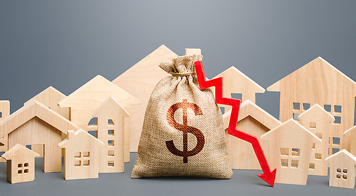 포토 JPG 해외이미지 화살표 컨셉 돈 회색배경 부동산 사람없음 금융 경제 달러 시장 재산 떨어짐 하락 가치 평가 부동산가격 위기 적자 해외포토 백그라운드 회색 파일형식 이미지허브