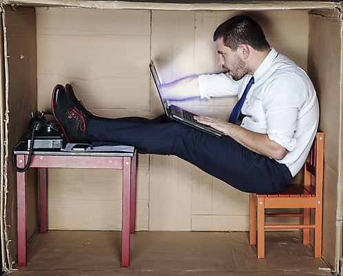 포토 JPG 해외이미지 전신 백인 남자 의자 탁자 한명 앉기 성인 옆모습 상자 사무실 업무 비즈니스맨 전화기 갇힘 답답함 성인남자한명만 해외포토 서양인 1 뷰포인트 가구 비즈니스 모션 사람 작업 직장인 감각 남자한명만 성인남자만 파일형식 이미지허브