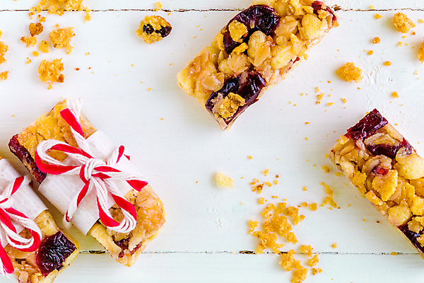 포토 JPG 해외이미지 음식 백그라운드 과일 디저트 건강 사람없음 에너지 흰색 바 달콤 시리얼 단백질 뮤즐리 귀리 해외포토 컬러 곡류 맛 영양소 파일형식 이미지허브