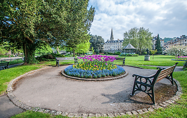 포토 JPG 해외이미지 꽃 벤치 의자 잉글랜드 풍경 사람없음 평화 목욕 해외포토 식물 가구 컨셉 영국 청결 파일형식 이미지허브