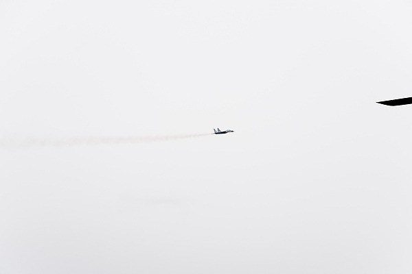 포토 JPG 해외이미지 무기 교통시설 하늘 비행기 사람없음 파란색 우주 힘 공연 폭격 공격 파일럿 충돌 전시회 항공 속도 군용 싸움 전쟁 러시아 쇼 제트기 육군 엔진 에어쇼 곡예비행 대패 착륙 해외포토 직업 유럽 컬러 교통 항공교통 모션 대중교통 군대 이벤트 전시 비행 시설 파일형식 이미지허브