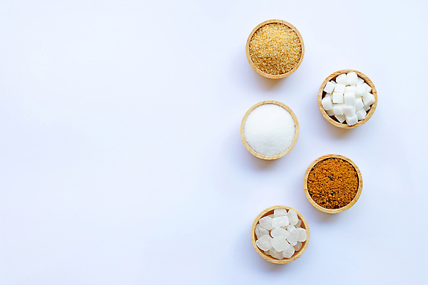 포토 JPG 해외이미지 식재료 실내 종류 사람없음 조미료 달콤 설탕 각설탕 흰배경 나무그릇 황설탕 카피스페이스 해외포토 그릇 백그라운드 내부 목재 공백 흰색 맛 향미료 파일형식 이미지허브