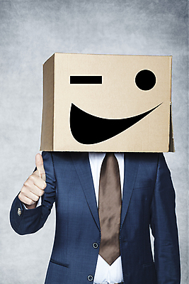 포토 JPG 해외이미지 남자 회색배경 윙크 한명 정장 상반신 성인 앞모습 비즈니스맨 종이상자 따봉 성인남자한명만 해외포토 1 옷 뷰포인트 백그라운드 비즈니스 표정 사람 상자 회색 최고 직장인 남자한명만 성인남자만 파일형식 이미지허브