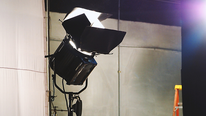 포토 JPG 해외이미지 매달리기 사람없음 빛 카메라 사진촬영 장비 삼각대 촬영장비 해외포토 모션 전자제품 촬영 도구 파일형식 이미지허브