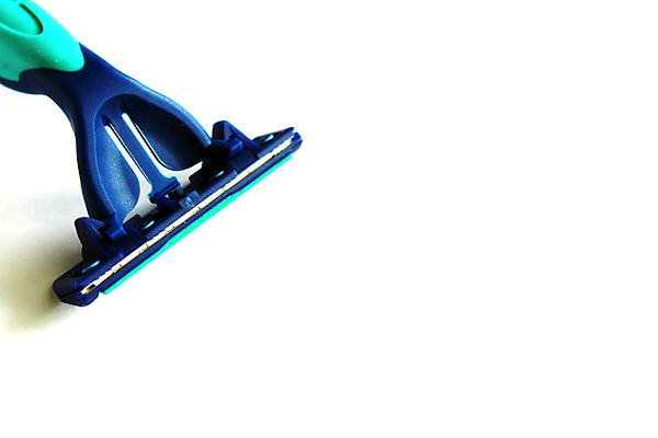 포토 JPG 해외이미지 1 남자 백그라운드 새로움 수염 손잡이 안전 사람없음 파란색 뷰티 금속 장비 흰색 기구 공구 칼날 일회용 플라스틱 자르기 오브젝트 싱글 날카로움 면도 면도기 고립 돌봄 위생관리 철강 해외포토 컬러 컨셉 모션 재질 관리 사람 위생용품 도구 파일형식 이미지허브