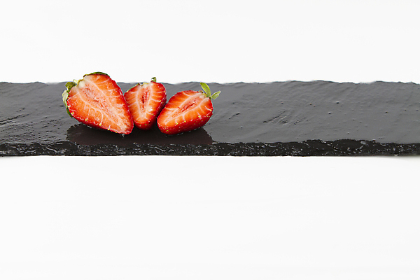 포토 JPG 해외이미지 접시 열매 음식 분홍색 조각 백그라운드 다이어트 과일 탁자 딸기 디저트 건강 요리 사람없음 목재 장식 빨간색 초록색 컬러풀 갈색 케이크 흰색 대접 신선 닫기 달콤 맛 아침식사 유혹 설탕 먹기 크림 고립 페스츄리 핸드메이드 카피스페이스 해외포토 나무 식물 식기 빵 컬러 가구 컨셉 재료 모션 식사 공백 파일형식 이미지허브