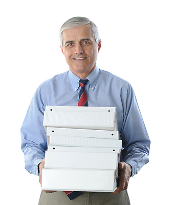 포토 JPG 해외이미지 전신 백인 직업 1 남자 행복 40대 중년 50대 비즈니스 바지 넥타이 한명 서기 미소 웃음 사람 성인 공책 백발 흰색 비즈니스맨 자르기 싱글 경영 고립 해외포토 서양인 헤어스타일 잡화 감정 컬러 모션 하의 문구용품 표정 직장인 파일형식 이미지허브