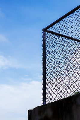 포토 JPG 해외이미지 디자인 산업 선 벽 백그라운드 패턴 자연 하늘 추상 안전 사람없음 빛 울타리 햇빛 일출 금속 일몰 그물 보호 접속 바리케이드 철 교도소 감옥 질감 보안 철사 새장 망사 옛날 철강 해외포토 컨셉 무늬 재질 담장 태양 노을 직물 생태계 케이지 파일형식 이미지허브