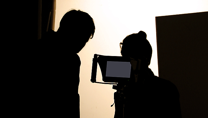 포토 JPG 해외이미지 실루엣 사람 두명 빛 카메라 사진촬영 장비 삼각대 촬영장비 해외포토 촬영기법 전자제품 촬영 도구 파일형식 이미지허브