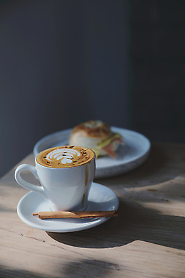 포토 JPG 해외이미지 커피 디저트 실내 사람없음 아웃포커스 라떼 해외포토 음료 음식 촬영기법 내부 파일형식 이미지허브