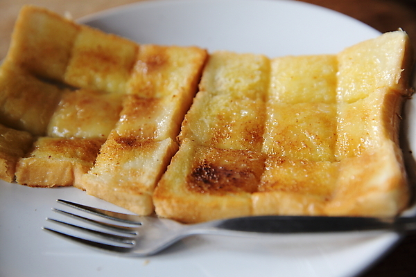 포토 JPG 해외이미지 접시 포크 실내 근접촬영 사람없음 아침식사 토스트 해외포토 식기 빵 뷰포인트 내부 식사 파일형식 이미지허브