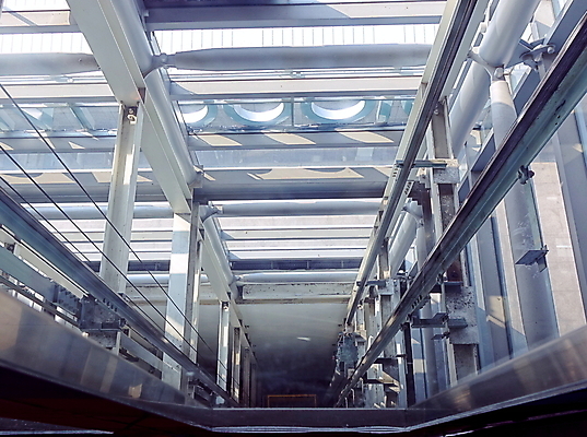 포토 JPG 해외이미지 유리 바닥 사람없음 건물 세로 빛 복도 위험 엘리베이터 철강 해외포토 건축물 컨셉 재질 파일형식 이미지허브