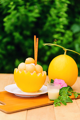 포토 JPG 해외이미지 전통 아시아 음식 백그라운드 과일 탁자 아이스크림 디저트 여름음식 한국 건강 요리 동양인 사람없음 초록색 파티 냉동 얼음 식사 카페 우유 추위 흰색 신선 사발 달콤 맛 멜론 크림 유기농 토핑 시럽 아몬드 팥빙수 바닐라 제철음식 해외포토 자연요소 웰빙 나라 컬러 가구 컨셉 유제품 인종 이벤트 상점 견과류 사기그릇 빙수 제철 파일형식 여름_계절 이미지허브