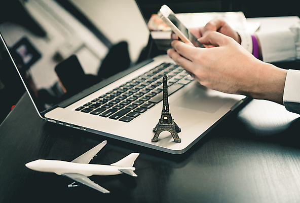 포토 JPG 해외이미지 유럽 여행 백그라운드 컨셉 인터넷 비즈니스 통신 모바일 휴가 세포 사람없음 스마트폰 컴퓨터 사무실 탑 디지털 정보 프랑스 흰색 예약 파리(프랑스) 해외포토 건축물 나라 컬러 전자제품 핸드폰 스마트기기 파일형식 이미지허브