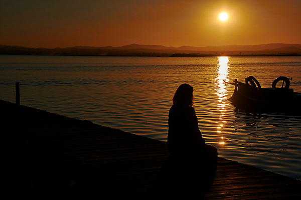 포토 JPG 해외이미지 라이프스타일 행복 바다 컨셉 휴가 건강 사람 사람없음 야외 여름 햇빛 태양 뷰티 귀여움 화목 일몰 자유 명상 팔 무료 해외포토 자연요소 계절 감정 생활 신체부위 노을 파일형식 이미지허브