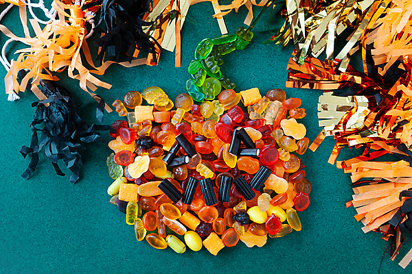 포토 JPG 해외이미지 음식 호박 사탕 사람없음 장식 가로 컬러풀 파티 화환 할로윈 가을 달콤 맛 설탕 칼로리 해외포토 계절 꽃 컬러 컨셉 채소 디저트 이벤트 파일형식 이미지허브