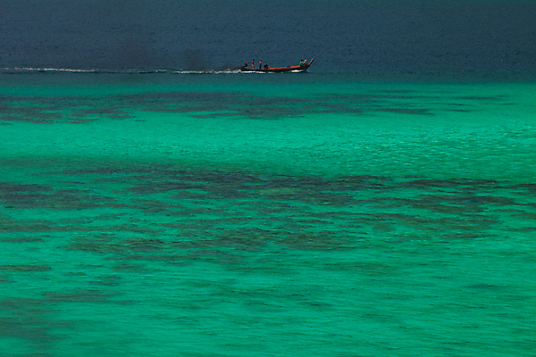 포토 JPG 해외이미지 아시아 모래 바다 섬 여행 교통시설 태국 자연 하늘 휴가 주택 동양인 풍경 사람없음 야외 가로 초록색 물 여름 파란색 컬러풀 머리 항구 맑음 흰색 만 뜨거움 보트 활 휴양지 타운 남쪽 파라다이스 수평선 해외포토 자연요소 계절 나라 컬러 교통 배_교통 날씨 인종 건물 신체부위 장소 도시 방향 시설 생태계 파일형식 이미지허브