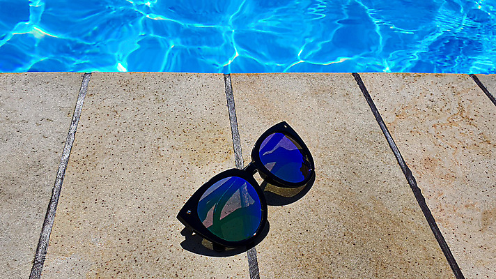 포토 JPG 해외이미지 식물 직업 꽃 안경 어린이 파도 바다 가족 자동차 놀이 호텔 근육 조개 휴식 건강 사람없음 옆모습 파란색 빛 장미 반사 수영 스파 광선 신선 투명 선탠 보호 놀이터 시원함 다이빙 주말 규칙 닦기 천창 해외포토 잡화 육상교통 뷰포인트 컬러 컨셉 관계 모션 숙소 어패류 사람 수상스포츠 수중스포츠 파일형식 이미지허브