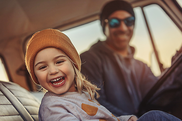 포토 JPG 해외이미지 백인 남자 행복 아들 어린이 여행 가족 교통시설 자동차 놀이 휴가 함께함 사랑 웃음 사람 앉기 소년 두명 기쁨 운전 아기 가르침 아빠 즐거움 해외포토 서양인 교육 감정 육상교통 교통 컨셉 관계 모션 표정 시설 파일형식 이미지허브