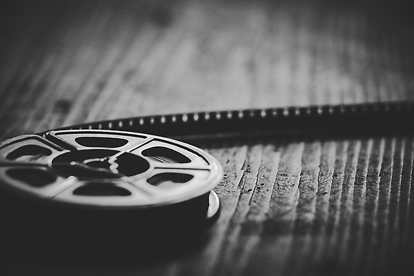 포토 JPG 해외이미지 산업 조각 백그라운드 모션 미술 사람없음 목재 빛 카메라 검은색 장비 추위 수확 흰색 영화관 극장 필름 영화 오브젝트 그림 복고 롤 테이프 실타래 영사기 동영상 얼레 할리우드 부정적 옛날 추 해외포토 나무 감정 컬러 농업 재료 문화예술 문구용품 전자제품 로스앤젤레스 파일형식 이미지허브