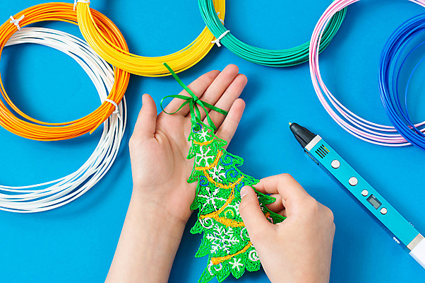 포토 JPG 해외이미지 나무 디자인 어린이 컨셉 크리스마스 패턴 휴가 새해 창조 미술 설명 취미 사람없음 장식 컬러풀 장난감 펜 축제 희망 장비 공구 축하 전기에너지 플라스틱 그림 만들기 전자 전나무 수공예 DIY 얼레 필라멘트 핸드메이드 가문비나무 해외포토 식물 기념일 감정 컬러 무늬 모션 재질 문화예술 사람 필기구 에너지 도구 공예 파일형식 이미지허브