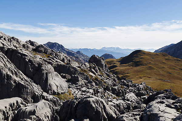 포토 JPG 해외이미지 공원 섬 여행 자국 자연 휴가 새로움 산 풍경 사람없음 야외 산책 등산 트래킹 하이킹 바위 틈 황무지 정상 언덕 부식 알프스 지역 북쪽 멀리 전국 절정 지질학 해외포토 공공시설 교육 유럽 컨셉 레저 휴식 돌_바위 방향 생태계 파일형식 이미지허브