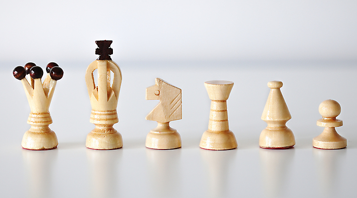 포토 JPG 해외이미지 조각 놀이 사람없음 목재 숫자 탑 경쟁 군인 게임 흰색 대기 그룹 체스말 체스 계획 왕 6 계산대 흰배경 일렬 육군 전략 질서 병정 여왕 보병 사기꾼 스펙트럼 줄서기 캐셔 해외포토 나무 직업 문자 건축물 컬러 백그라운드 컨셉 재료 모션 군대 예절 말_게임 국군 파일형식 이미지허브