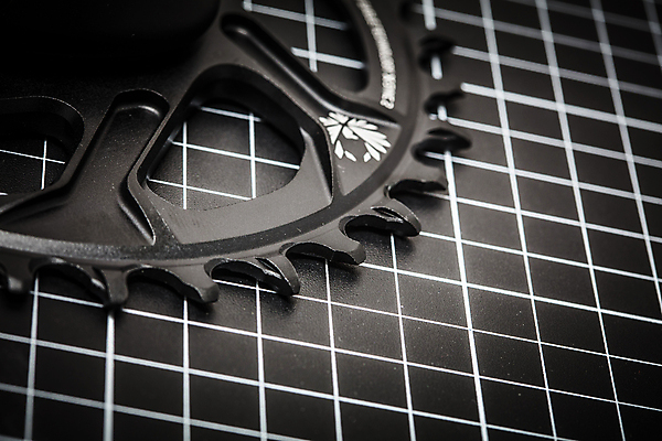 포토 JPG 해외이미지 백그라운드 부분 교통시설 사람없음 빛 금속 자전거 기계 장비 반지 바퀴 원형 수리 닫기 치아 은색 묘사 속도 순환 사이클링 기어 유지 국회 고립 산악자전거 철강 해외포토 도형 컬러 교통 장신구 모션 재질 바이크 소화기관 육상스포츠 시설 파일형식 이미지허브