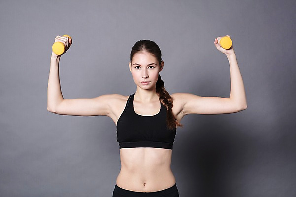 포토 JPG 스튜디오촬영 서양인 외국인 우먼라이프 응시 여자 모션 회색배경 실내 한명 들기 사람 상반신 20대 성인 취미 앞모습 운동복 운동 손들기 건강관리 스트레칭 아령 잡기 체코 성인여자한명만 국내포토 1 라이프스타일 시선 옷 유럽 뷰포인트 백그라운드 건강 관리 인종 청년 내부 회색 여자한명만 성인여자만 파일형식