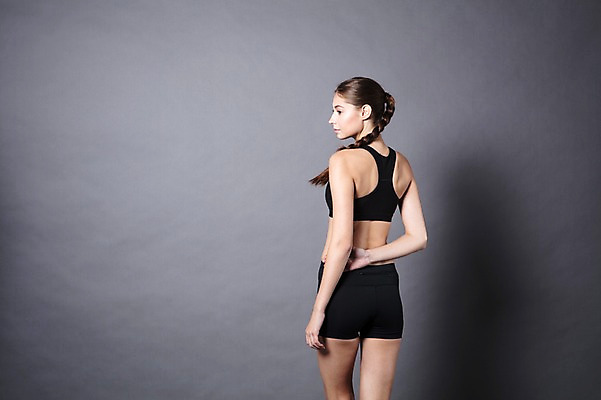 포토 JPG 스튜디오촬영 서양인 외국인 우먼라이프 응시 여자 모션 회색배경 실내 한명 사람 상반신 20대 성인 취미 뒷모습 운동복 운동 건강관리 뒤돌아보기 체코 성인여자한명만 국내포토 1 라이프스타일 시선 옷 유럽 뷰포인트 백그라운드 건강 관리 인종 청년 내부 회색 여자한명만 성인여자만 파일형식