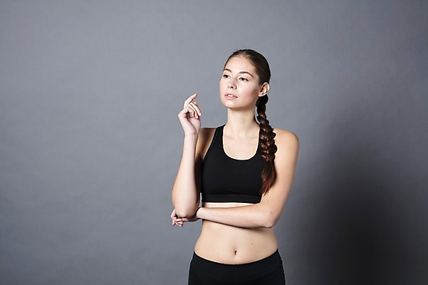 포토 JPG 스튜디오촬영 서양인 외국인 우먼라이프 응시 여자 생각 모션 회색배경 실내 한명 사람 상반신 20대 성인 취미 앞모습 운동복 운동 건강관리 체코 성인여자한명만 국내포토 1 라이프스타일 시선 옷 유럽 뷰포인트 백그라운드 건강 관리 인종 청년 내부 회색 여자한명만 성인여자만 파일형식