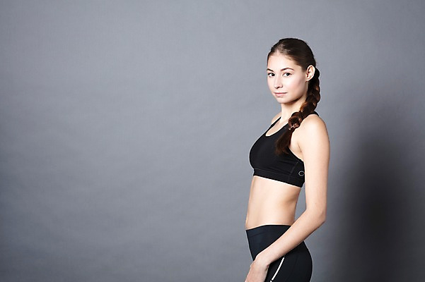 포토 JPG 스튜디오촬영 서양인 외국인 우먼라이프 응시 여자 모션 회색배경 실내 한명 사람 상반신 20대 성인 취미 옆모습 운동복 운동 건강관리 체코 성인여자한명만 국내포토 1 라이프스타일 시선 옷 유럽 뷰포인트 백그라운드 건강 관리 인종 청년 내부 회색 여자한명만 성인여자만 파일형식