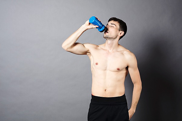 포토 JPG 스튜디오촬영 서양인 외국인 남자 맨라이프 모션 회색배경 근육 상의탈의 실내 한명 들기 사람 상반신 20대 성인 취미 앞모습 운동복 운동 건강관리 물통 체코 물마시기 성인남자한명만 국내포토 1 라이프스타일 옷 유럽 뷰포인트 백그라운드 탈의 건강 관리 인종 청년 내부 회색 마시기 남자한명만 성인남자만 파일형식